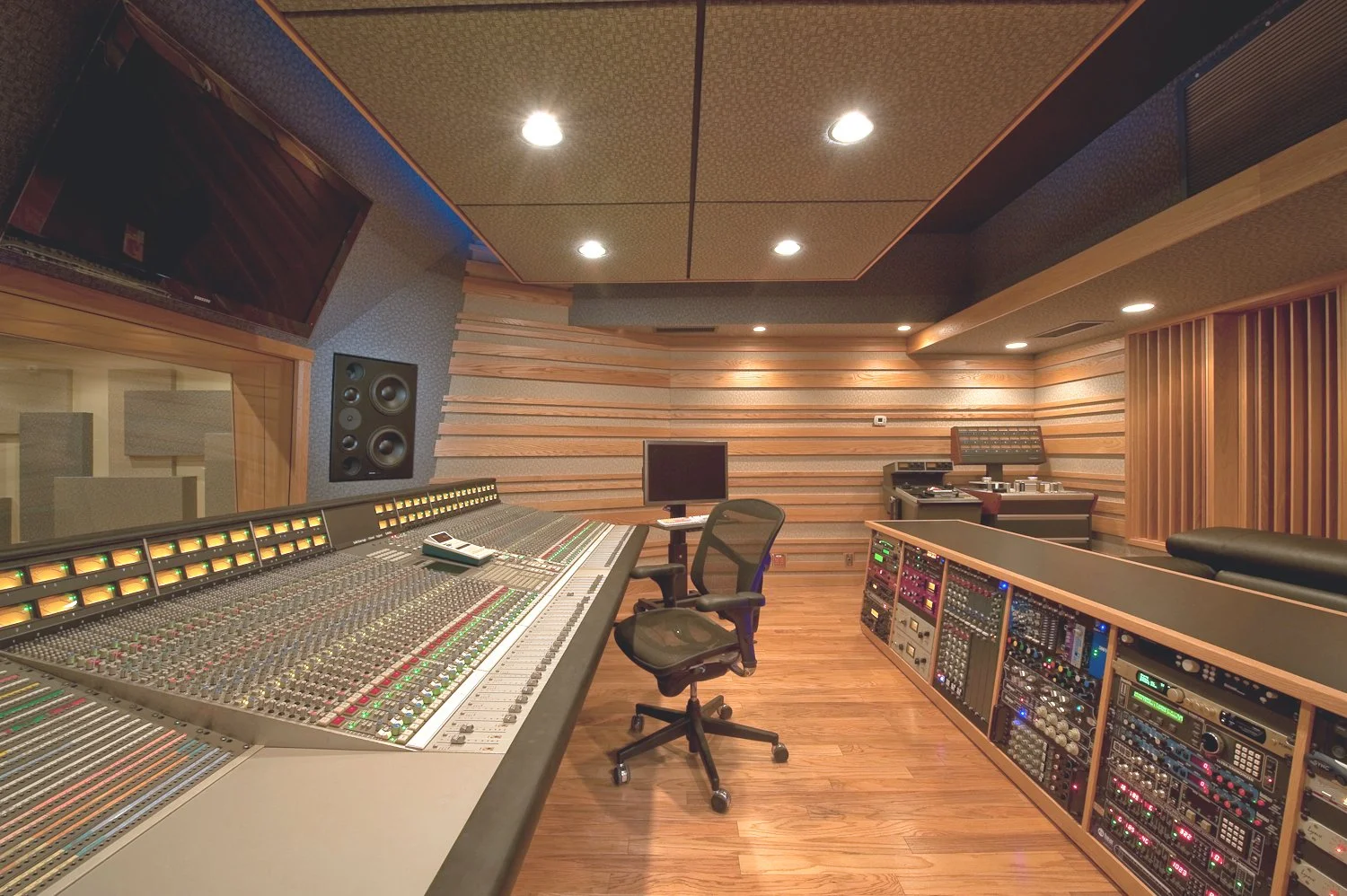 【A- studio】 Studio A - World-Class Recording Studio | SSL 8000 G+ — Clear